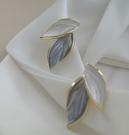 Leaf-Shaped Drop Oil Earrings